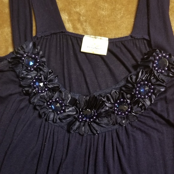 Top - Picture 2 of 2